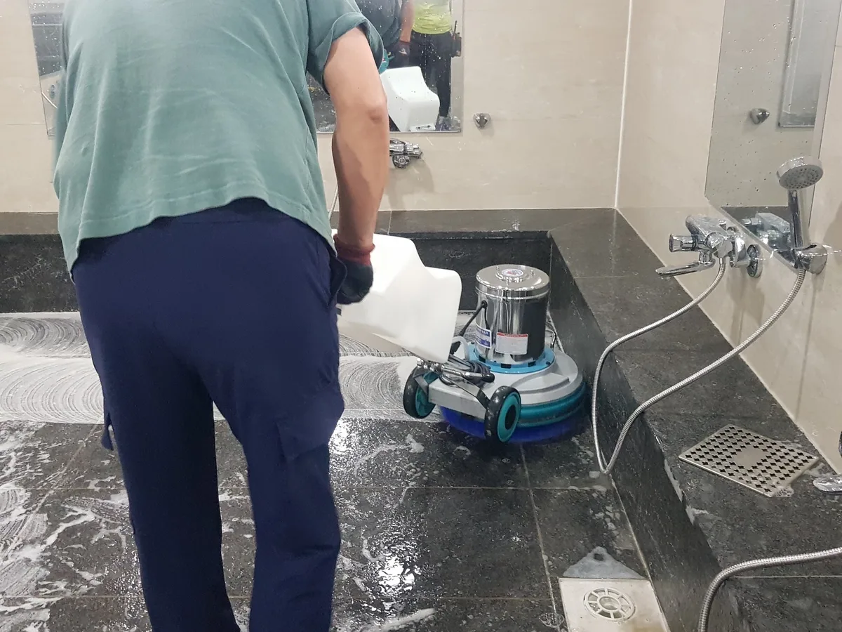 동구 세천동 찜질방 수전·샤워기 건식 사우나 위생청소 사례 - 행진크린